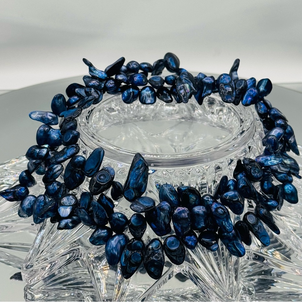 Baroque Pearls Necklace - Picture 4 of 5